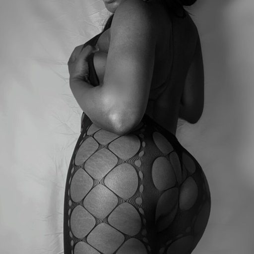LauraDawren show fingering image