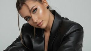 LauraDeans preview