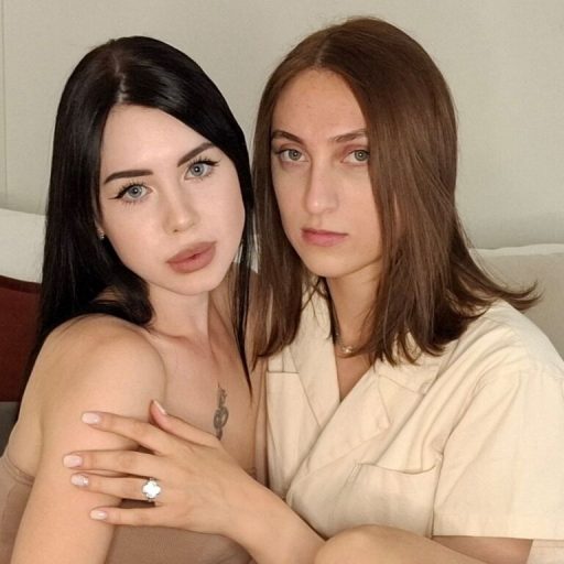 LauriAndEthal cam naked image