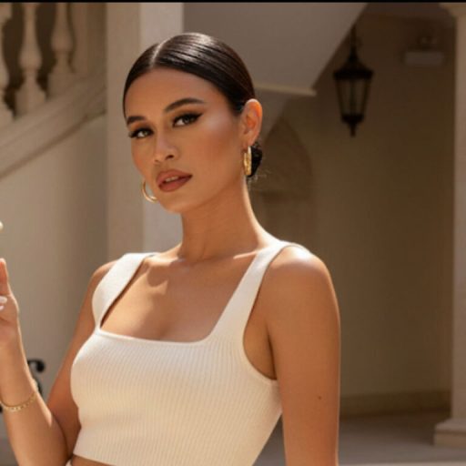 LavianaThompson real strip image