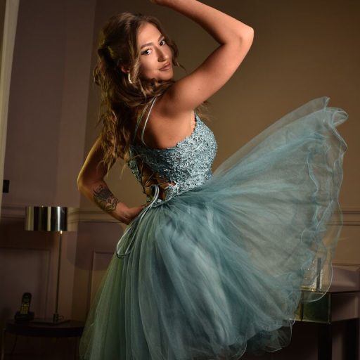 LesleyRed naked porn image