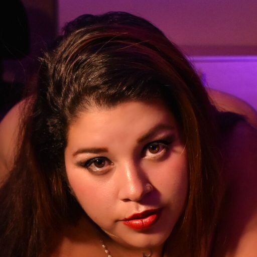 LeslyeAdamz recorded live image