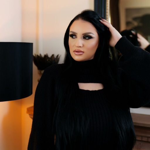 LeyaGrifin amateur lush image