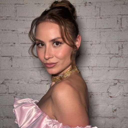 LeyaMorris fingering ass image