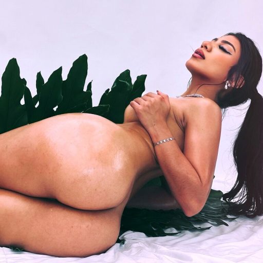 LiaBellini shows recorded image