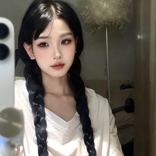 LianaWu naked porn image