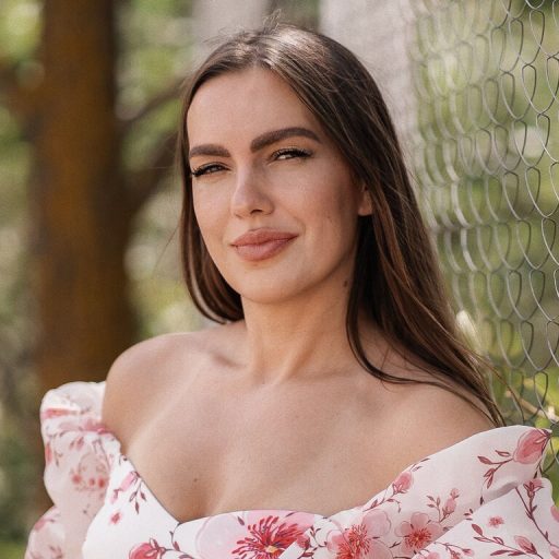 LikaJensen pussy show image