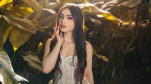 LiliDavison naked porn image