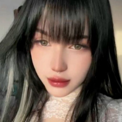 LilithWholsh recorded live image