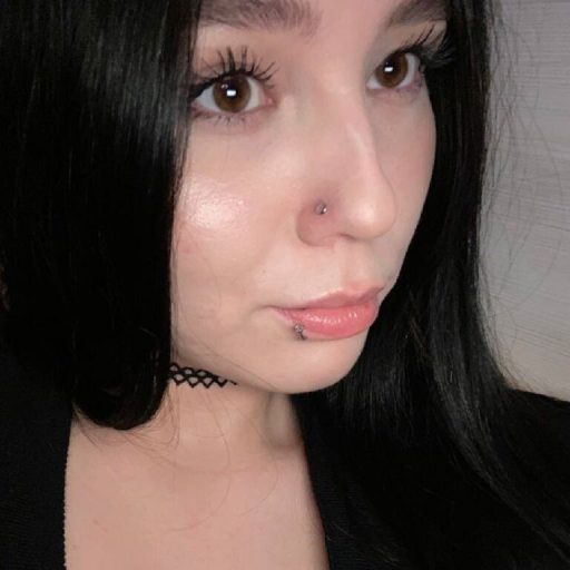 LillyEmber live video image