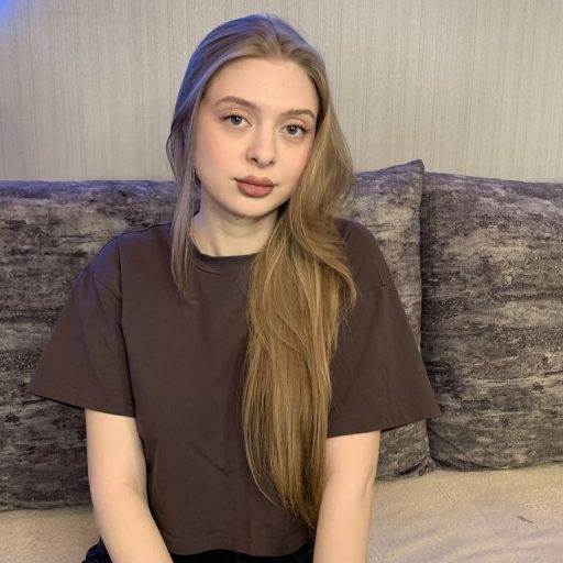LilyBaili real strip image