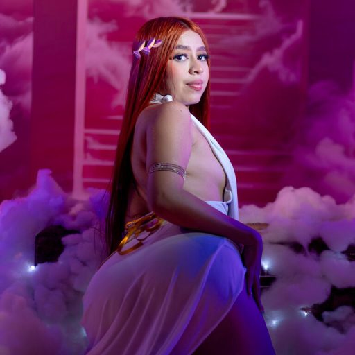 LilyRusso online shows image