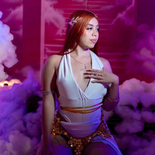 LilyRusso online shows image