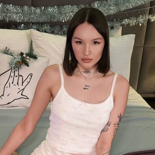 LilySouth free dildo image