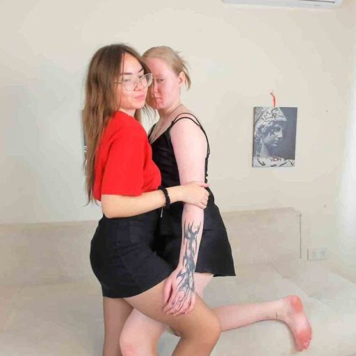 LindaAndJenna webcam free image