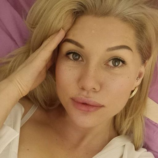 LindsiLuvviv free dildo image