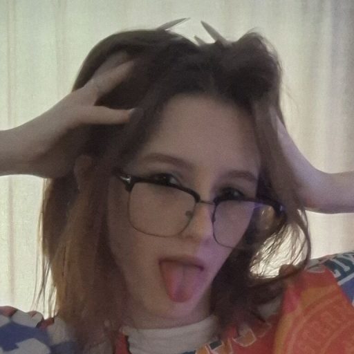 LinetteBuenger dildo real image