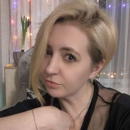 LisaHowel dildo real image
