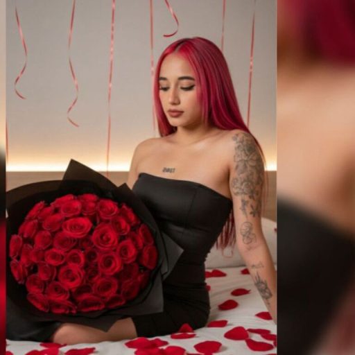 LisaNoback fingering ass image