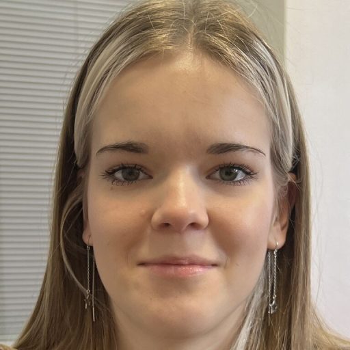 LisaNorison pussy show image