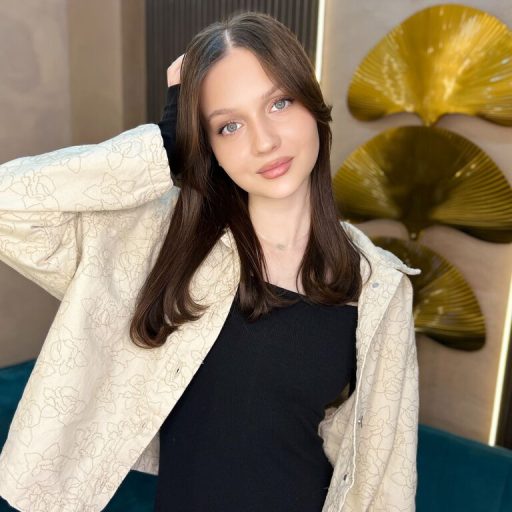 LisaSykes pussy show image