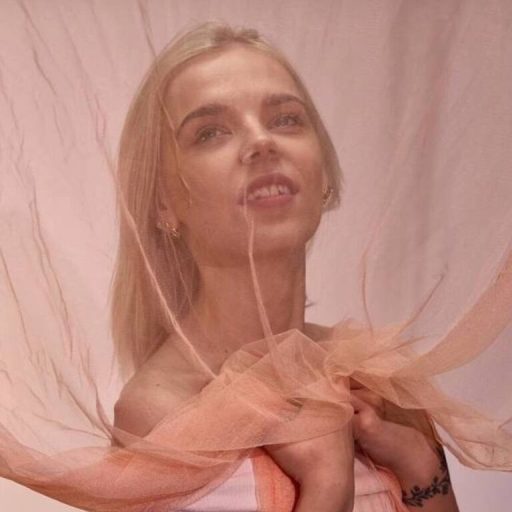 LisetteSamrov lush livejasmin image