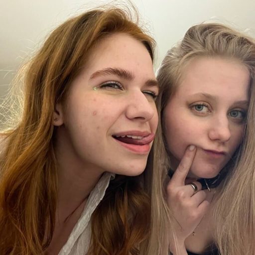 LizbethAndQueeni xxx masturbation image
