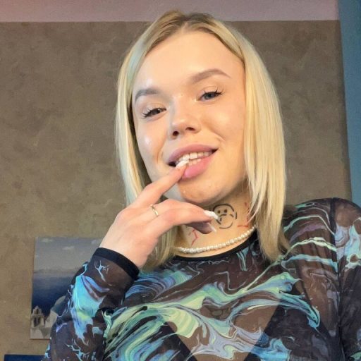 LizzFlores xxx masturbation image