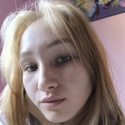 LoisTurner cam naked image