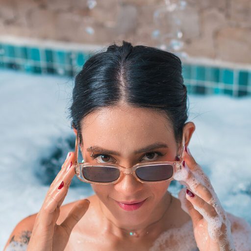 LolaWhile xxx masturbation image