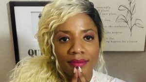 Lolaredstarr preview