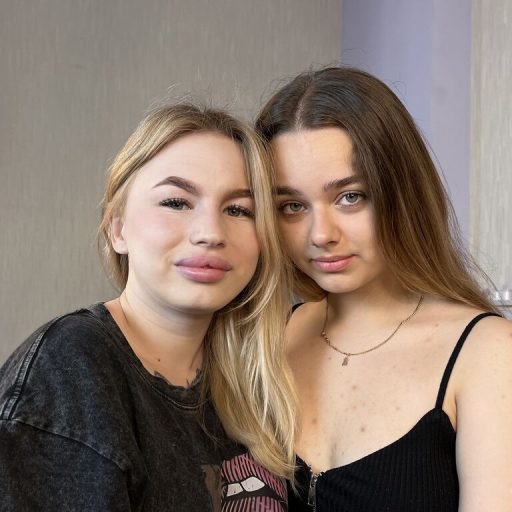 LoraAndJuliana sex livesex image