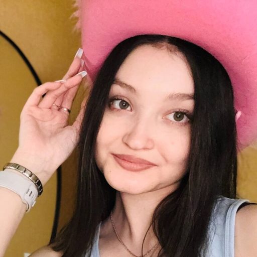 LorenaMalueg pussy show image