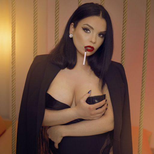 LorraineMoon free dildo image
