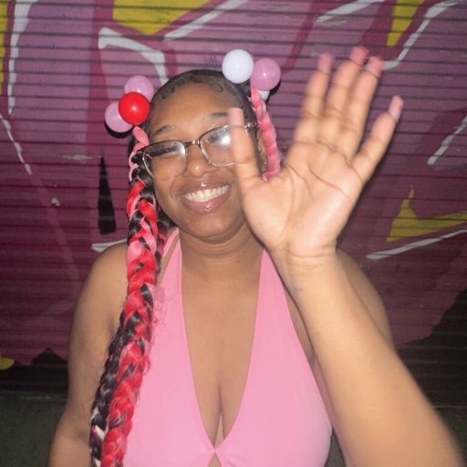 LoveeFluffyy free dildo image