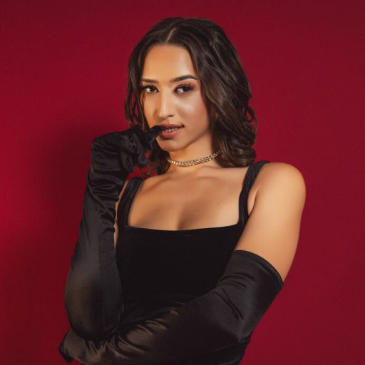 LuanaRodgers online shows image