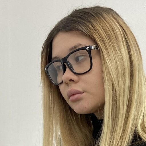 LucilleQasba porn anal image