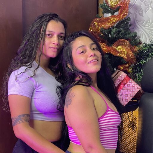 LucyAndBella live video image