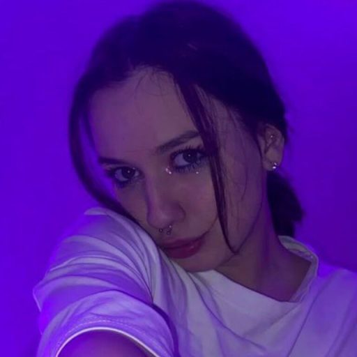 LucyHaly livesex pussy image