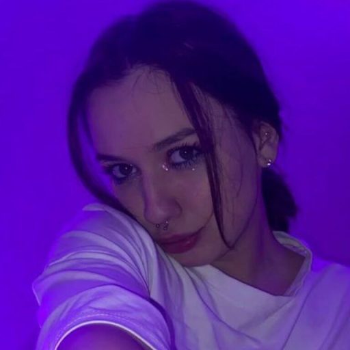 LucyHaly livesex pussy image