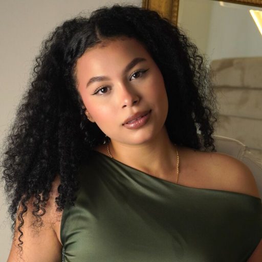 LucyMoore webcam free image