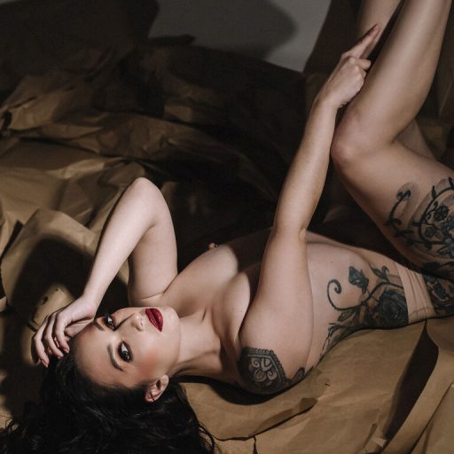 LucyStrike naked porn image