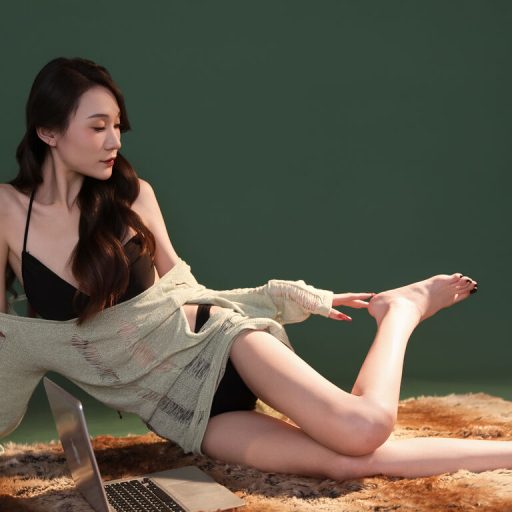 LuluLeblanc pictures toy image