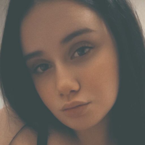 LunaElysia photos webcam image