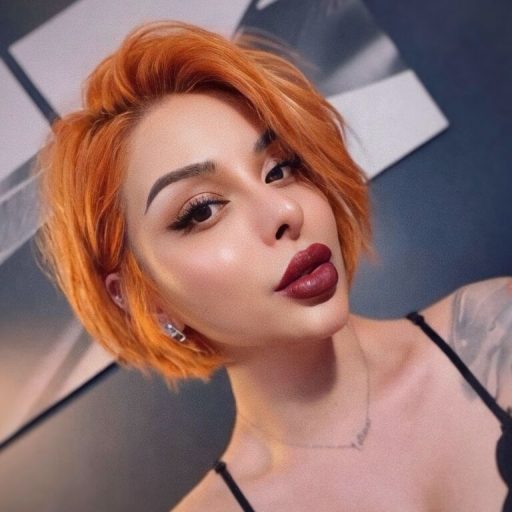 LunaRoyale recorded live image