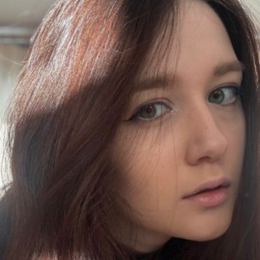 LupitaSedrakyan dildo real image