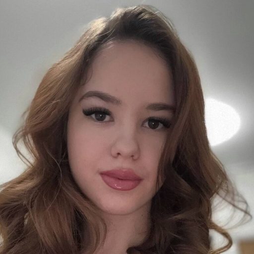 LuraHugh livesex pussy image
