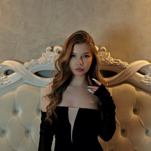 LuunaSakurai recorded live image