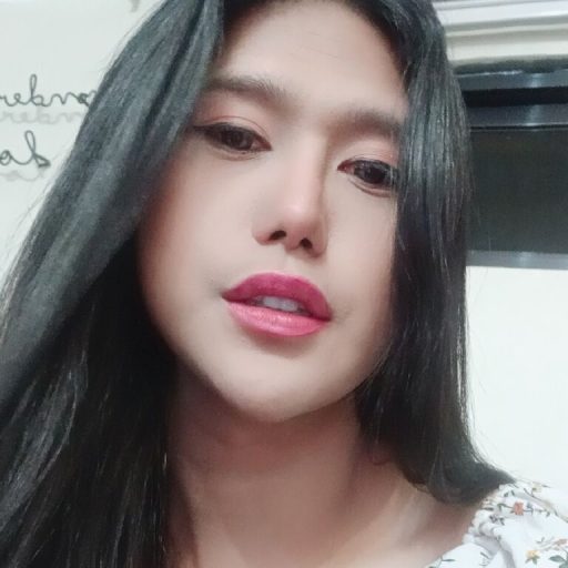 LuxianaRollens jasmin online image