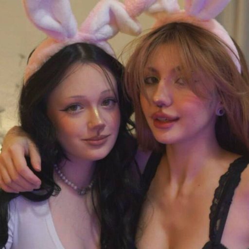 MIlaAndKim free dildo image